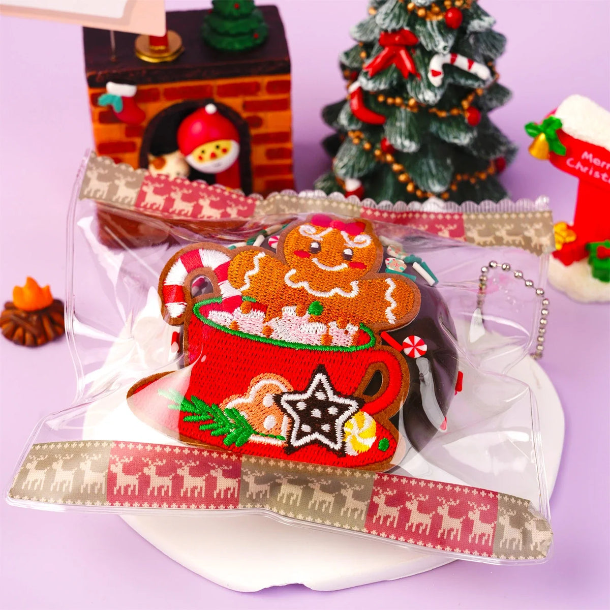 Pawtoto Christmas Chocolate Ball (Tea-Steeping Gingerbread Man) Stress Relief Toys Squishy Stressball